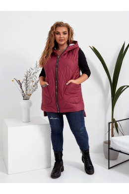 Жіноча жилетка з накладними карманами бордового кольору