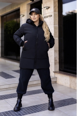 Жіноча куртка з капюшоном колір чорний