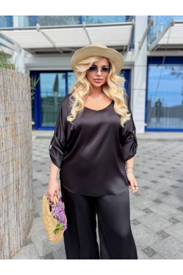 Жіночий шовковий костюм оверсайз чорного кольору