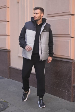 Чоловічий спортивний костюм трійка колір світло-сірий чорний