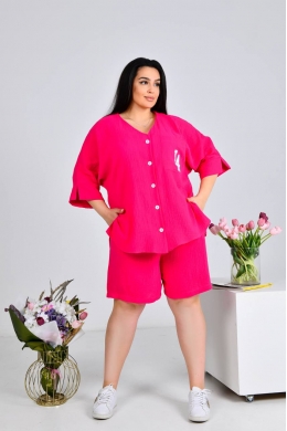 Жіночий костюм двійка з шортами колір малина