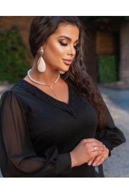 Трикотажне жіноче плаття з шифоновими рукавами чорного кольору