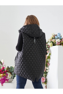 Жіночий стьобаний жилет з накладними кишенями чорного кольору