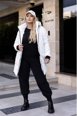 Жіноча куртка з капюшоном колір білий