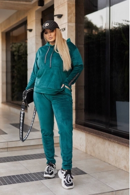 Жіночий велюровий костюм смарагдовий колір