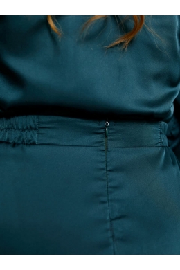 Костюм жіночий блуза та спідниця колір зелений