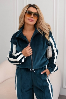 Жіночий велюровий костюм смарагдового кольору