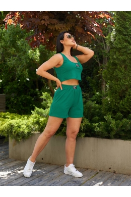 Жіночий костюм шорти та топ колір зелений