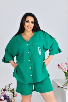 Жіночий костюм двійка з шортами колір зелений