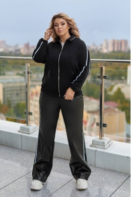 Жіночий теплий костюм на флісі чорного кольору