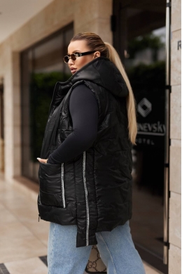 Жіночий теплий жилет колір чорний