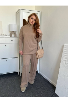 Жіночий костюм двійка колір кемел