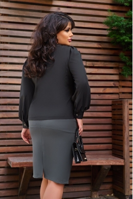 Жіноча блуза з рюшами на ґудзиках колір чорний