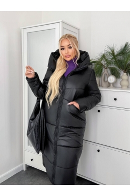 Жіноча зимова куртка чорного кольору