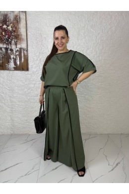 Жіночий костюм двійка вільного крою кольору олива