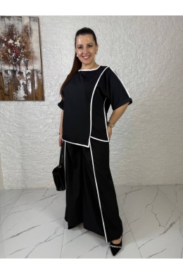 Жіночий костюм двійка вільного крою чорного кольору