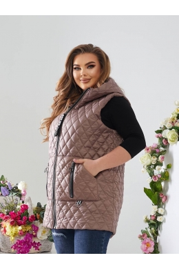 Жіночий стьобаний жилет з накладними кишенями кольору моко