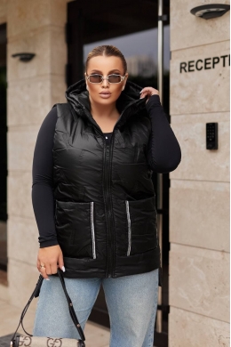 Жіночий теплий жилет колір чорний