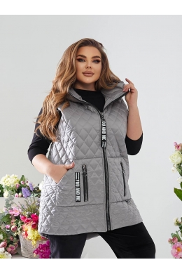 Жіночий стьобаний жилет з накладними кишенями сірого кольору