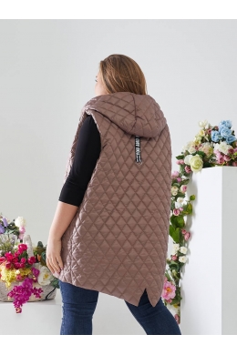 Жіночий стьобаний жилет з накладними кишенями кольору моко