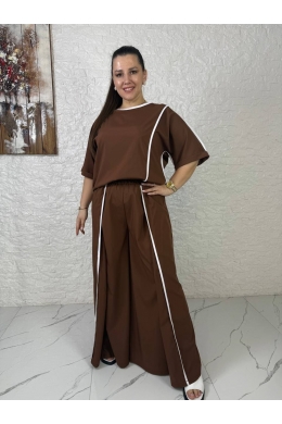 Жіночий костюм двійка вільного крою кольору шоколад