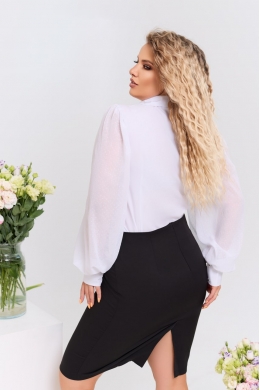 Жіноча блуза з рукавами із легкого шифону білого кольору