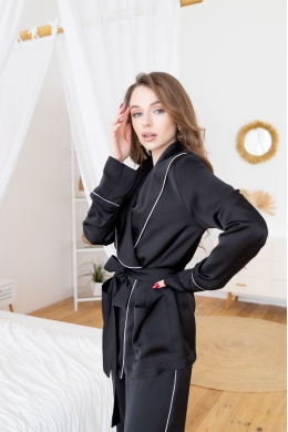 Жіночий костюм в піжамному стилі колір чорний