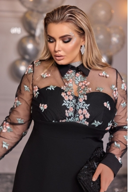 Жіноча сукня приталеного крою колір чорний