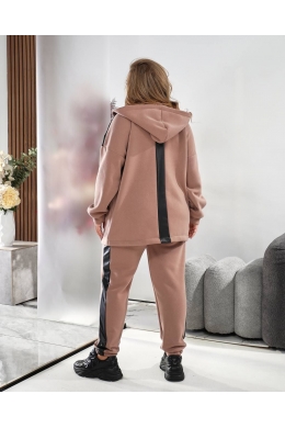 Жіночий стильний костюм двійка бежевого кольору