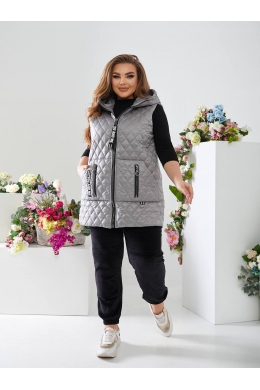 Жіночий стьобаний жилет з накладними кишенями сірого кольору